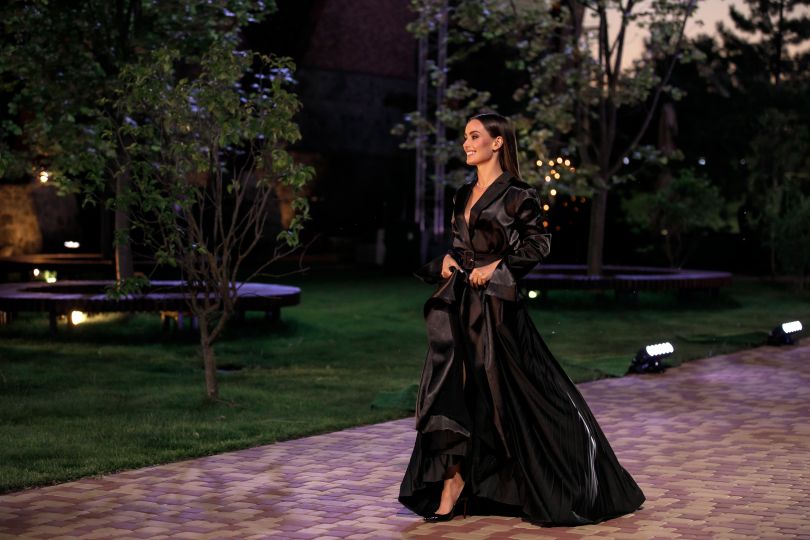 Холостячка